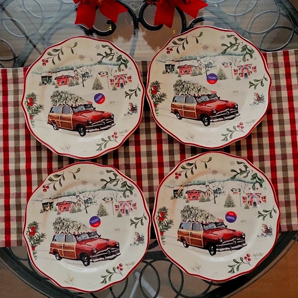 Set of 4 Better Homes & Garden Heritage Christmas Salad Size Plates